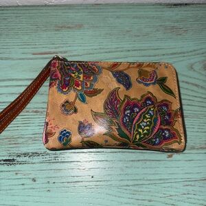 Floral Tan Wristlet
